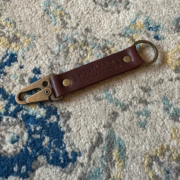 NEW 💙 PLG Cognac Mini Envelope Wallet & Large Keychain Bundle 💙 - Picture 10 of 12